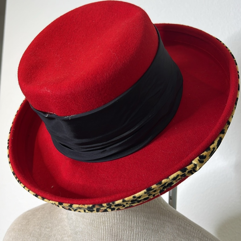 Whittall & Shon Felted Wool Hat Made in USA - Picture 2 of 4